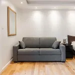 A French Chic Appartment In Victor Hugo